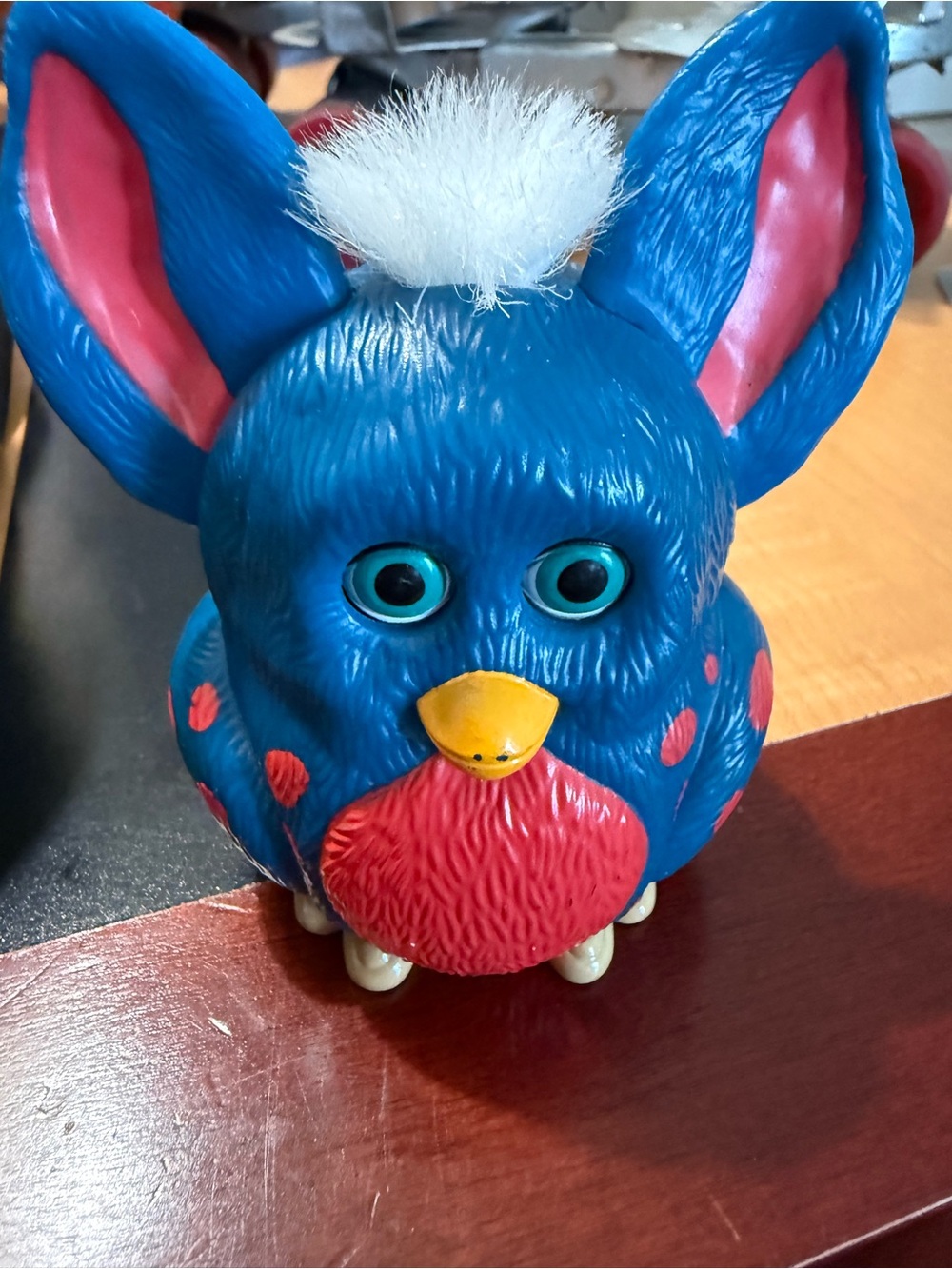 2005 Burger King Furby Toy Collectable Movable Ears & Eyes Red/Blue Blue EYES